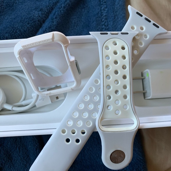 Apple Watch - Picture 3 of 4